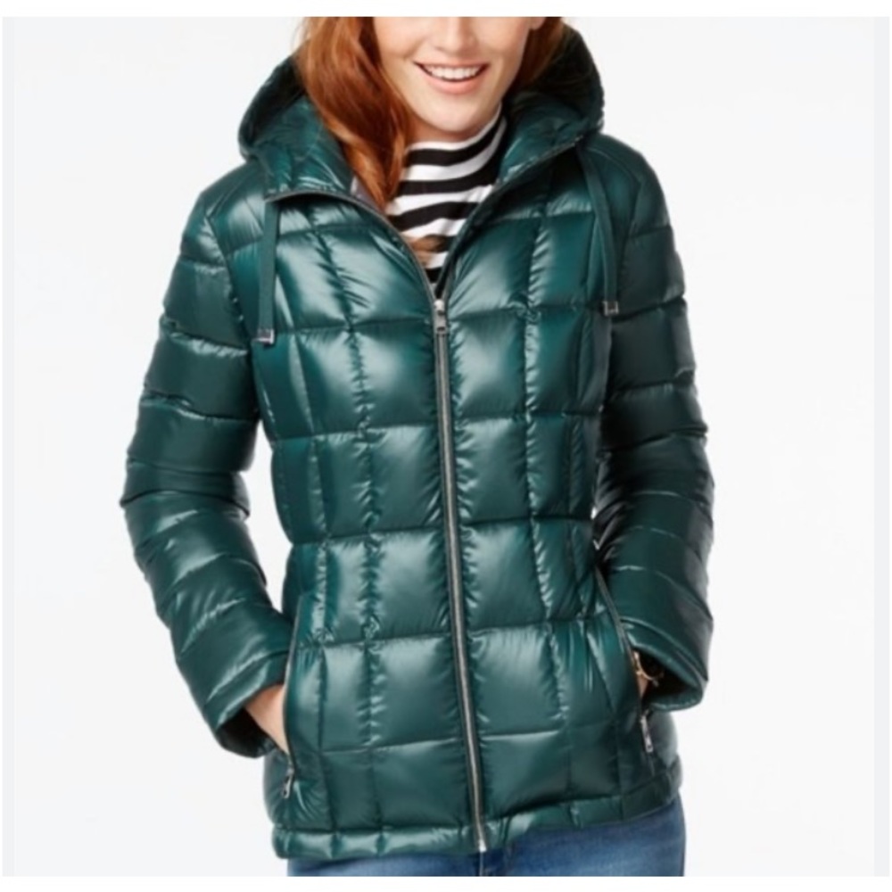 Calvin Klein Packable Lightweight premium down Emerald jacket. Sz PM